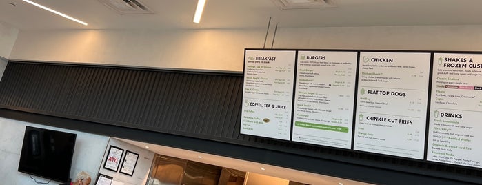 Shake Shack is one of Plwm 님이 좋아한 장소.