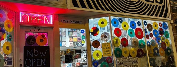 Grooves is one of SF Music Stores.