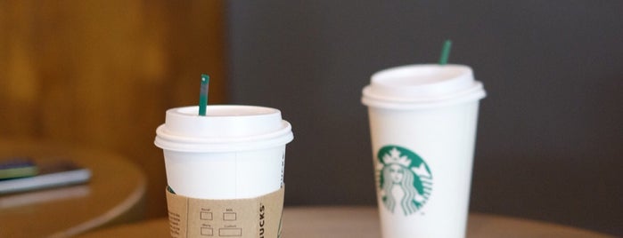 Starbucks is one of check list medan kuliner terkunjungi.