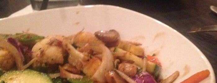 Stir Crazy Fresh Asian Grill is one of Posti che sono piaciuti a Madeline.