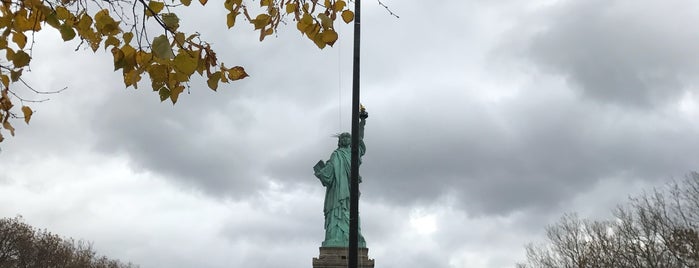 Статуя Свободы is one of New York City Wishlist :-).