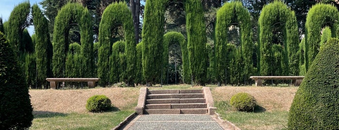 Giardini Pubblici Villa Toeplitz is one of gite da milano.