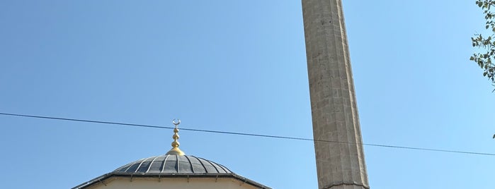 Et'hem Bey Mosque is one of Balkans.