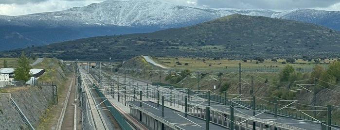 Estación de Segovia-Guiomar is one of cassiopea.