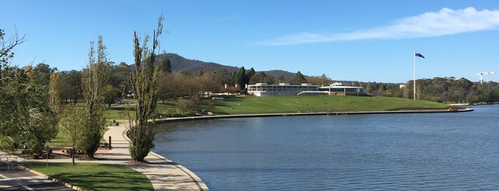 Lake Burley Griffin is one of Best of Canberra.