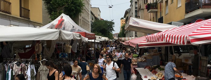 Mercato del Giovedì (via Calvi) is one of Milano.