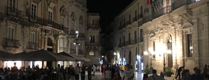 Piazza Duomo is one of Sicilya.