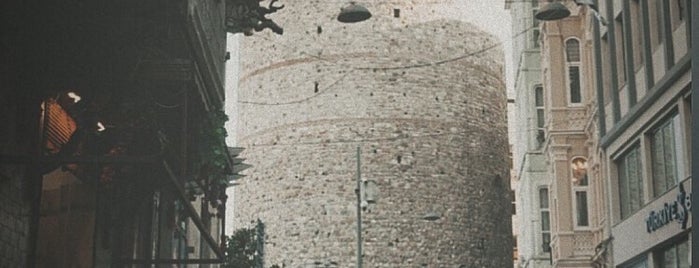 Galata Kulesi is one of İstanbul 2.