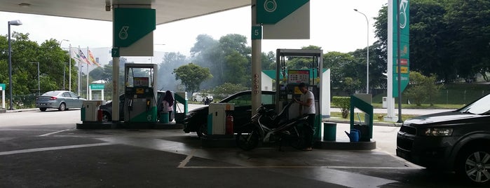 PETRONAS Station is one of ꌅꁲꉣꂑꌚꁴꁲ꒒’s Liked Places.