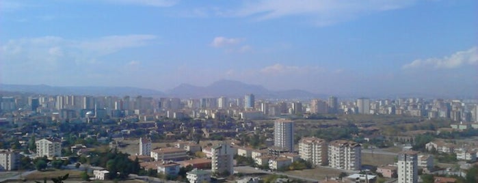 Seyir Tepesi is one of Orte, die Mustafa gefallen.