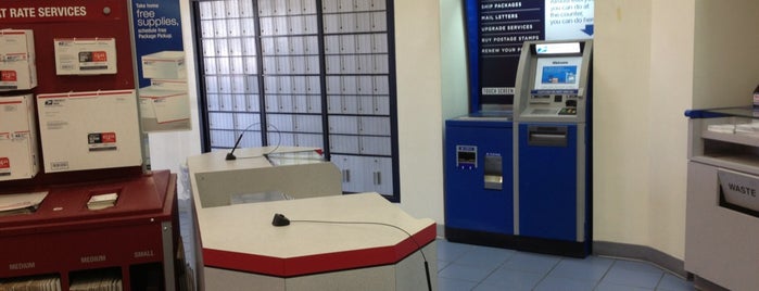 US Post Office is one of Tempat yang Disukai Ray.
