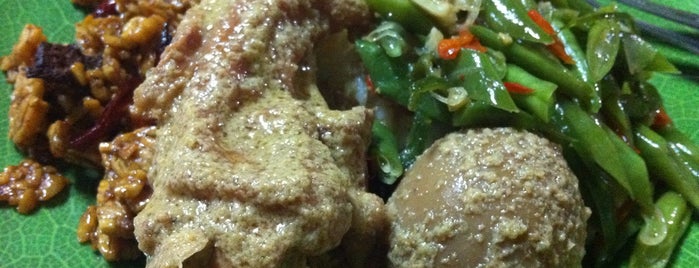 Gudeg Yogya Bu Darmo is one of food jakarta.