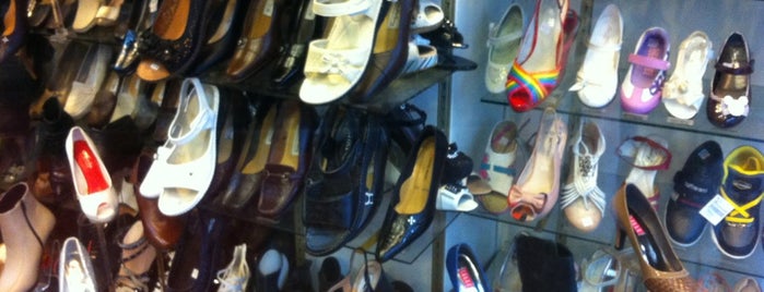 Footwear / Shoes Stores