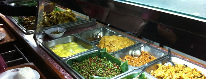 Warung Nasi AMPERA is one of kunjungan khusus makanan berat dan ringan..