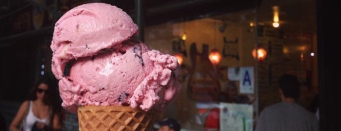 Emack & Bolio's Ice Cream is one of สถานที่ที่บันทึกไว้ของ Kristine.