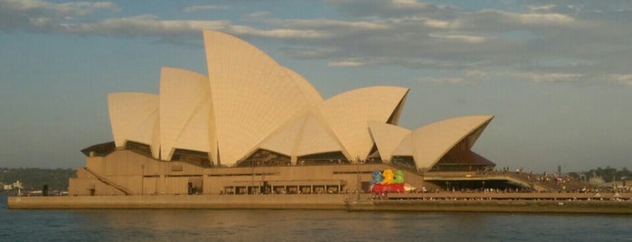 Teatro dell'opera di Sydney is one of Someday... Abroad.