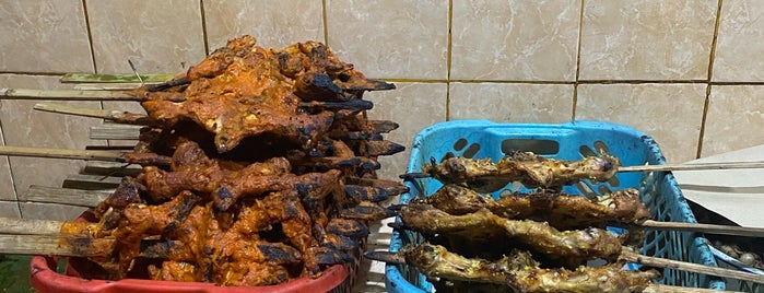 Ayam Panggang "Bu Setu Gandu" is one of weekend gathering.