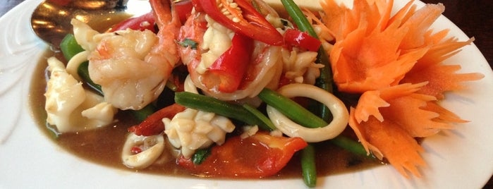 Thai & Laos Restaurant is one of Lugares favoritos de Sirpa.