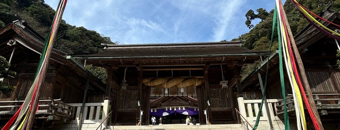 美保神社 is one of abandoned places.