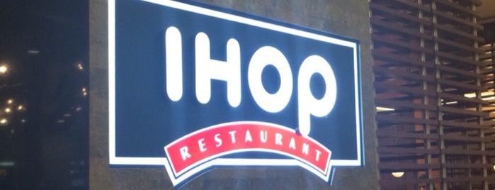 Ihop is one of Adelさんのお気に入りスポット.