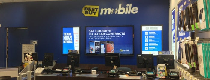 Best Buy Mobile - Closed is one of Tempat yang Disukai Patricia Carrier.