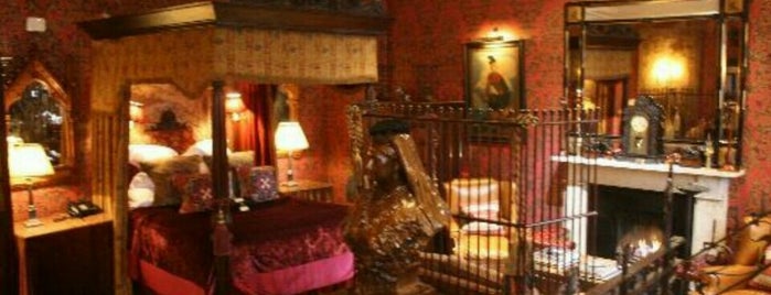 The Witchery Suites - The Guardroom is one of Scotland.