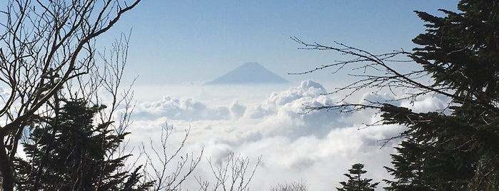 横岳 is one of 八ヶ岳.