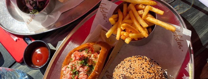 Burger & Lobster is one of Tempat yang Disukai Diana.