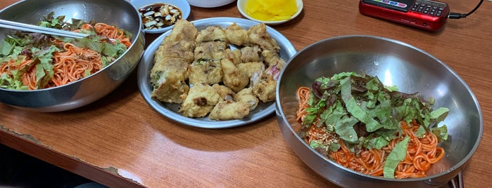 고기튀김 전문점 is one of Korean foods.