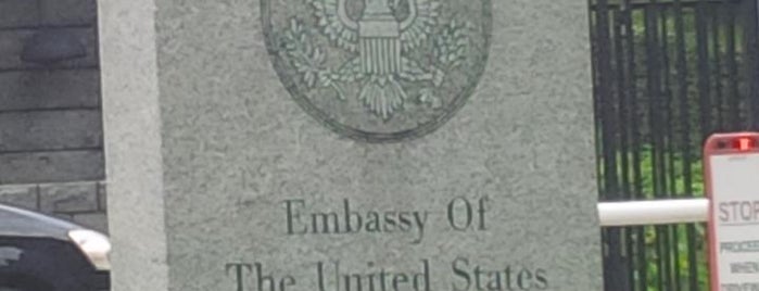 Embassy of the United States of America is one of Lugares favoritos de Rex.