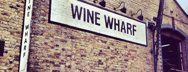 Wine Wharf is one of Tempat yang Disukai Fiona.
