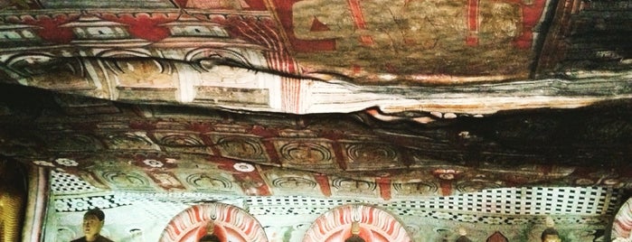 Dambulla Cave Temple is one of Setenay : понравившиеся места.