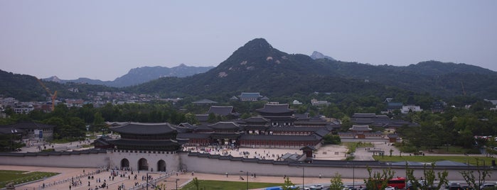 大韓民國歷史博物館 is one of 미술관.