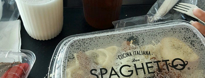 Don Spaghetto is one of Tempat yang Disukai Angi.