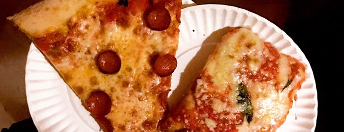 Scarr's Pizza is one of Posti che sono piaciuti a Marianna.