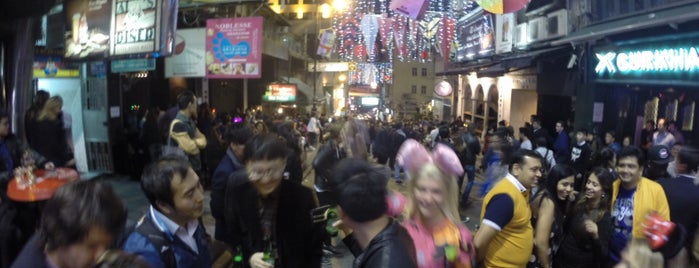 Lan Kwai Fong is one of Marianaさんのお気に入りスポット.