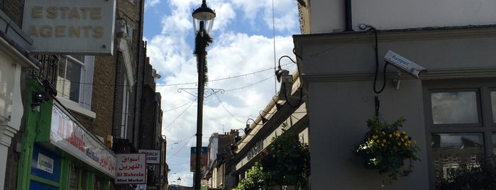 The King's Head is one of Лондиниум Бухать.