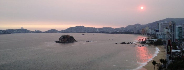 La Condesa is one of Lugares imperdibles en Acapulco.