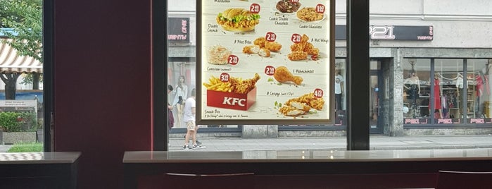 Kentucky Fried Chicken is one of Essen in Augsburg.