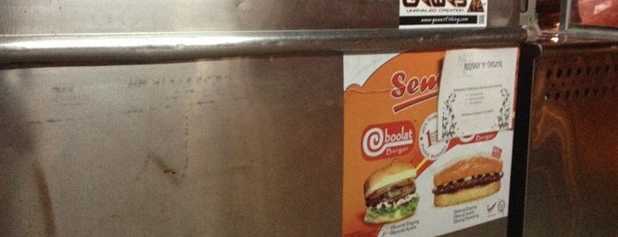 The Best Ramly Burger Stall In The World is one of Makan @ Bangi/Kajang (Kajang) #3.