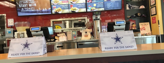 Raising Cane's Chicken Fingers is one of สถานที่ที่ Jacob ถูกใจ.