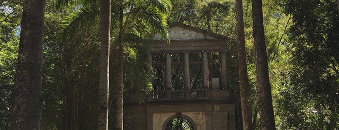 Portal da Antiga Academia de Belas Artes is one of [RJ] Cultura.