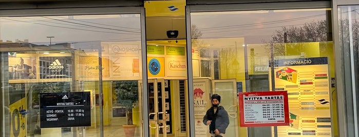 Adidas Outlet Store is one of vahid'in Kaydettiği Mekanlar.