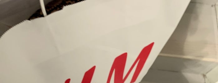 H&M is one of Mariya : понравившиеся места.