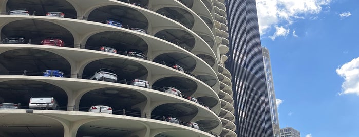 Marina City is one of Chitown.