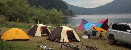 西湖自由キャンプ場 is one of ソロキャンプツーリング用キャンプ場リスト.