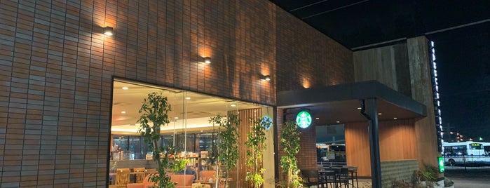 Starbucks is one of Tempat yang Disukai Yusuke.