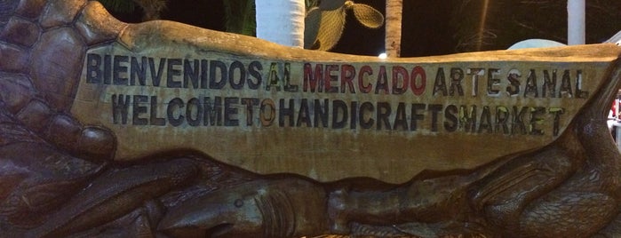 Mercado Artesanal is one of Islas Galápagos.