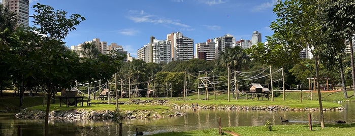 Parque Zoológico de Goiânia is one of Restaurantes favoritos.