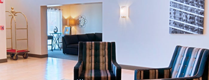 Best Western Plus Miami Airport North Hotel & Suites is one of Tempat yang Disukai Cesar.